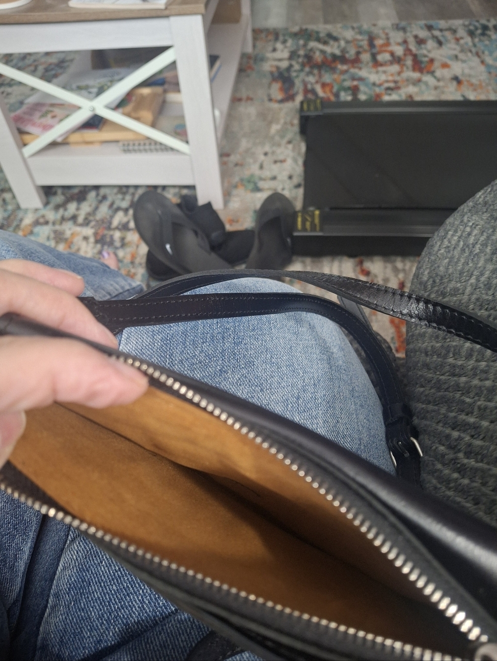 PATRICIA NASH Black Leather Crossbody Phone Pouch - Picture 6 of 7